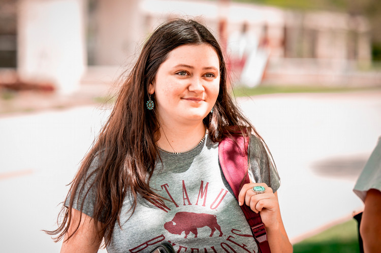 pup-2025-female-turquoise-jewelry