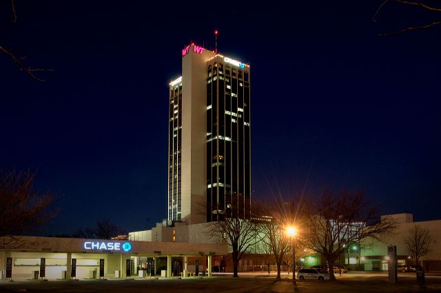 amarillocenter_night_979e3f.jpg